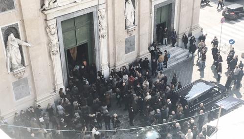 Funerale presso la Chiesa del Gesù