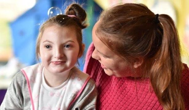 Hallie e Claire Jones