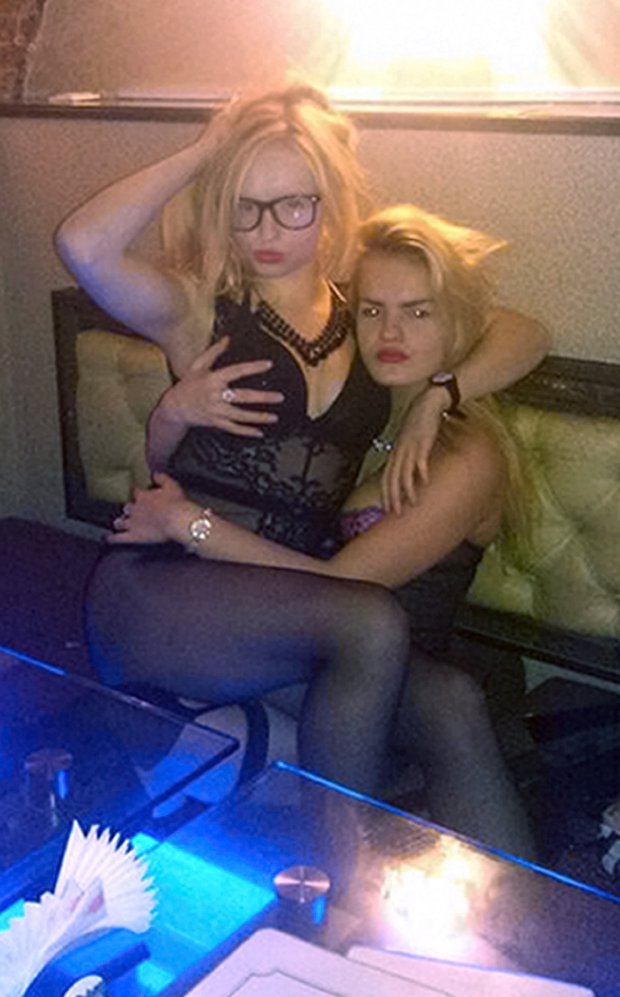 Stefania insieme alla sorella Elizaveta