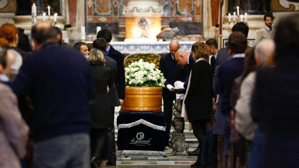 Funzione accompagnata dai canti degli scout