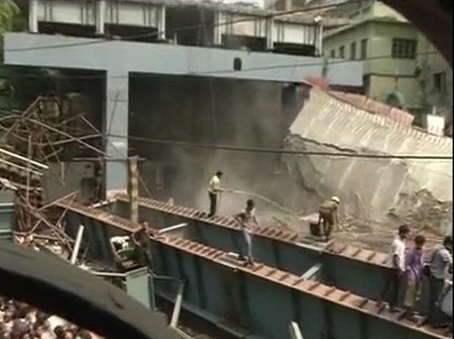 Cavalcavia distrutto