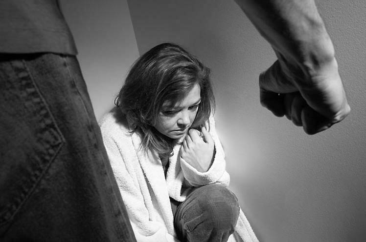 Donna picchiata dal marito
