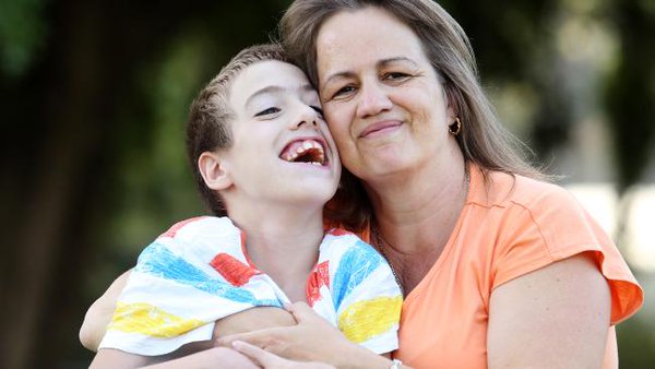 Renee e Andrew Duggan