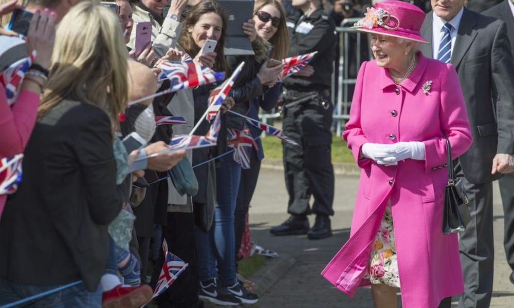 La regina tra la folla