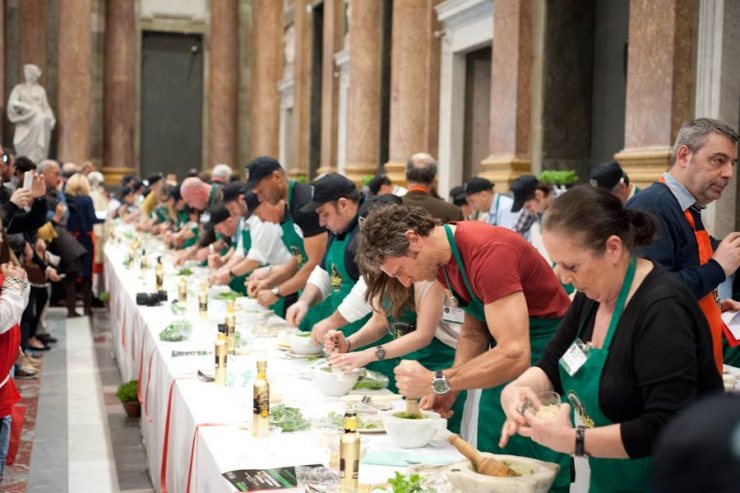 Lotta a colpi di pestello