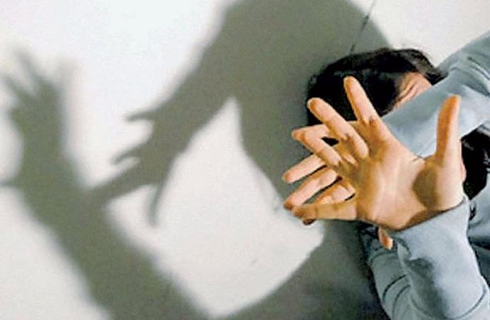 Insegnante maltratta dei bambini disabili