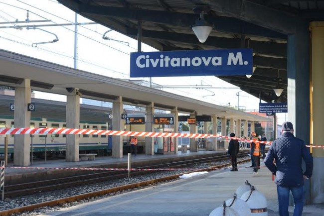 Dramma alla stazione di Civitanova