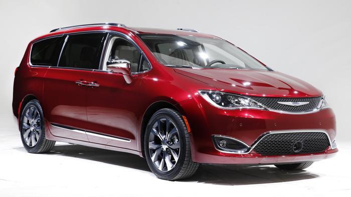 Chrysler Pacifica, il modello base per l'auto senza conducente