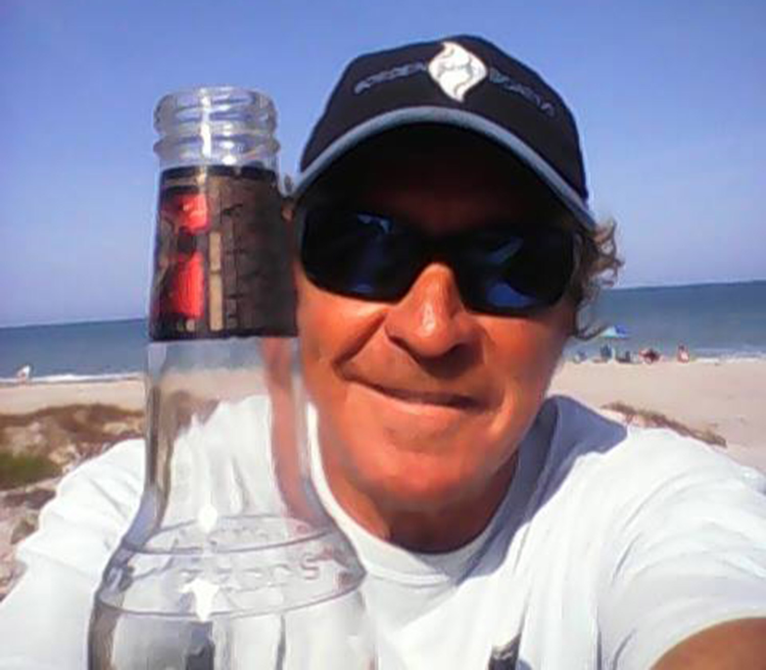 Steve con la bottiglia