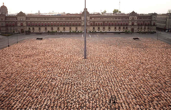 Opera di Spencer Tunick
