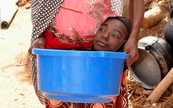 Rahma dentro la bacinella