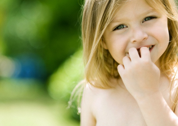 Anche mangiarsi le unghie sarebbe positivo