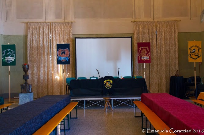 Tavolo insegnanti e stemmi