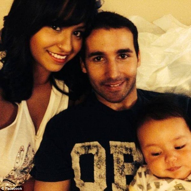 Isaia assieme ai genitori