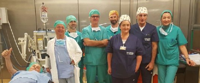 Team in sala operatoria