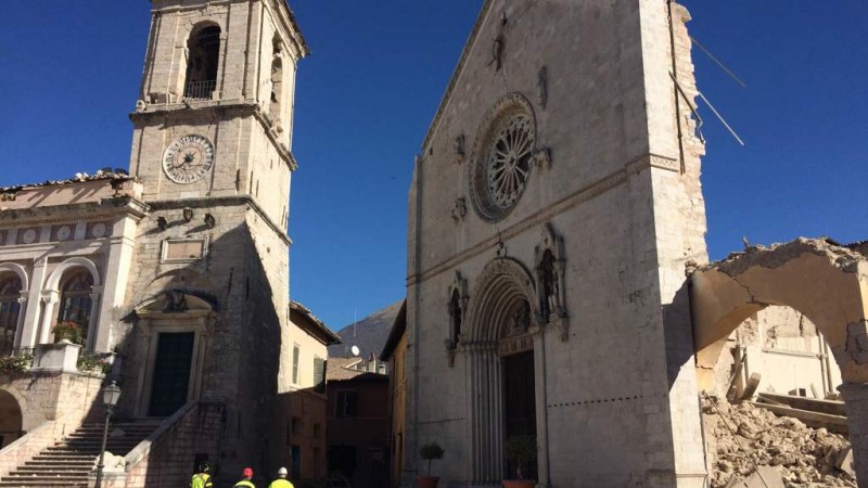 I resti della cattedrale di Norcia