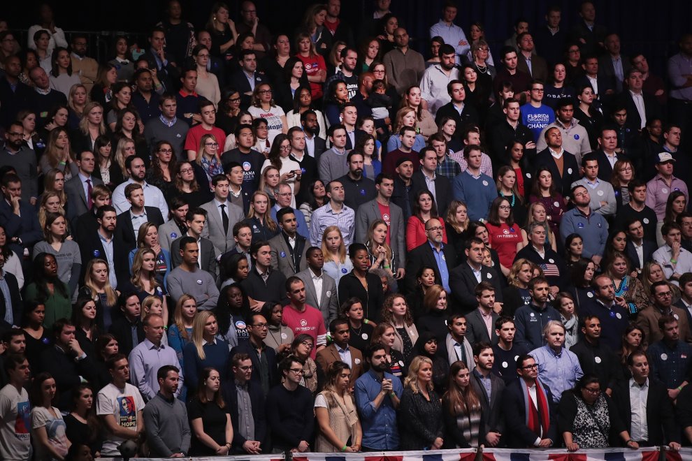 Folla riunita al congresso