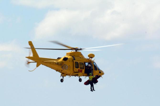 Trasporto donna sopravvissuta