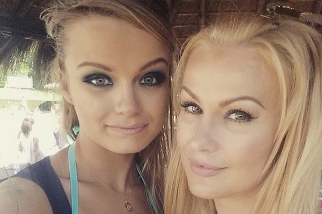 Eva e Mercedesz Henger