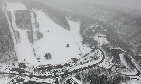 Pista da sci vicino al vulcano