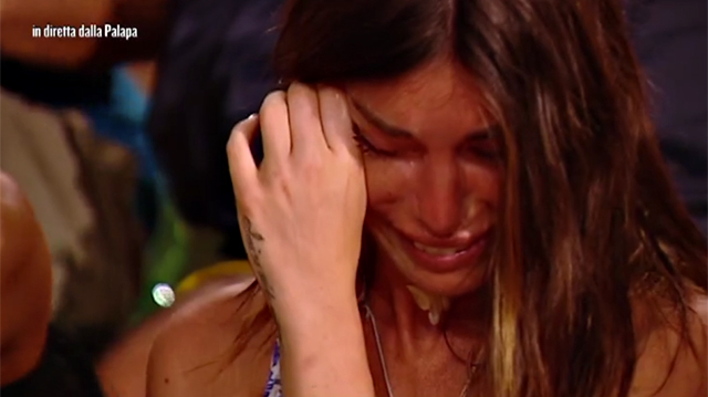 Aztei in lacrime per Biaggi