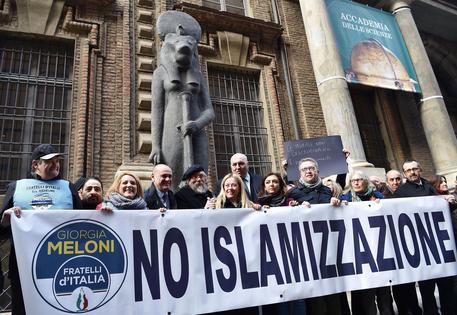 Protesta davanti al museo egizio