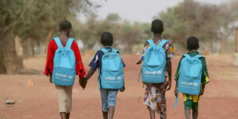 Unicef, bambini vanno a scuola