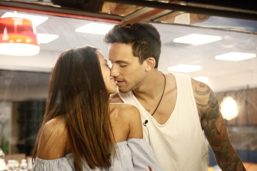 Bacio Alessia e Matteo