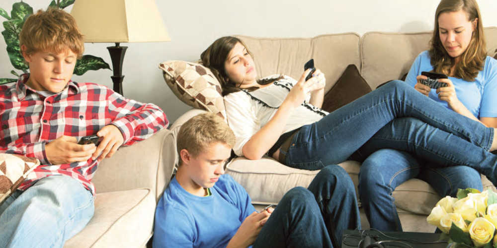 Giovani: abuso di smartphone aumenta rischio ADHD.