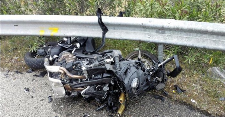 Sardegna, muoiono due motociclisti