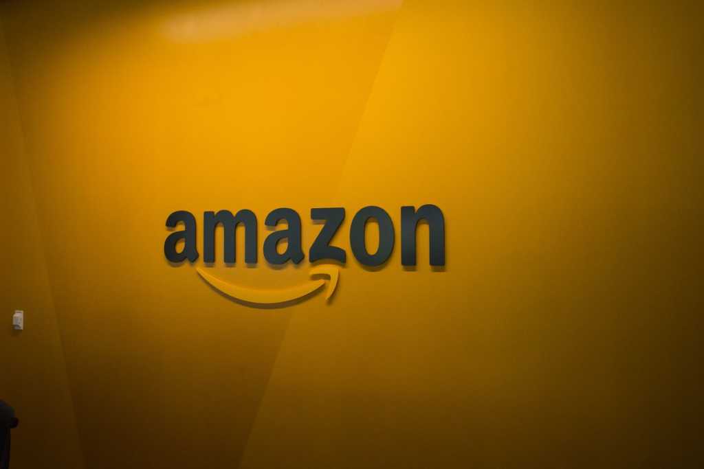 Amazon: lettera dei dipendenti a Bezos.