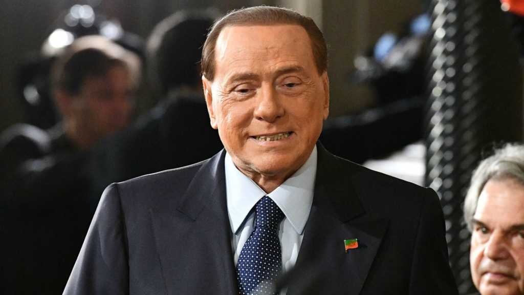 Berlusconi critica il governo Lega-M5S.