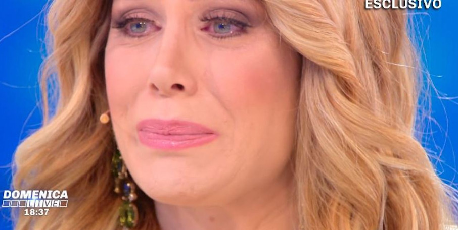 Paola Caruso in lacrime