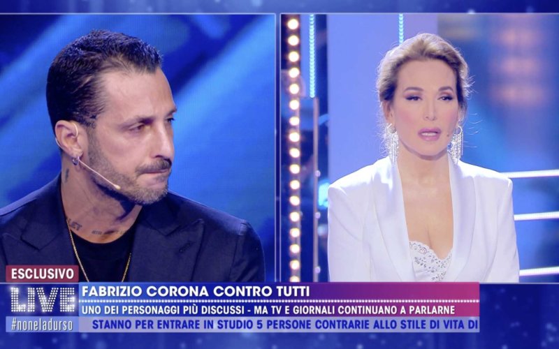 Corona e Barbara D'Urso