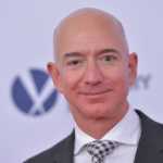 Jeff Bezos è l'uomo più ricco del mondo.