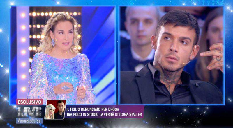 Live-Non è la d'Urso, Peracchi