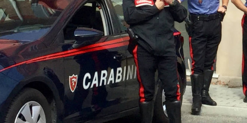 Brescia, picchia moglie e minaccia carabinieri