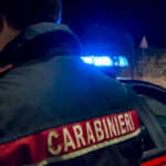 Cuneo, minorenne minaccia i passanti con un coltello