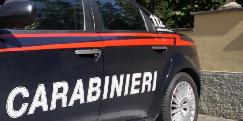 Milano, 31enne tenta di violentare l'ex