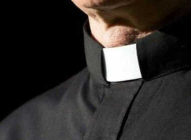 violenza sessuale enna arrestato sacerdote
