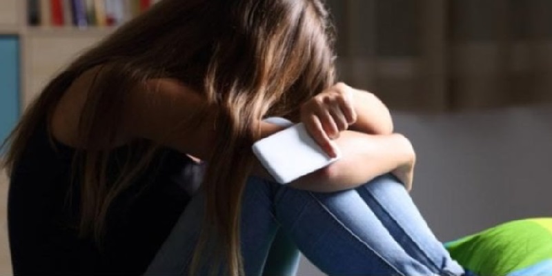 13enne si è suicidata per bullismo