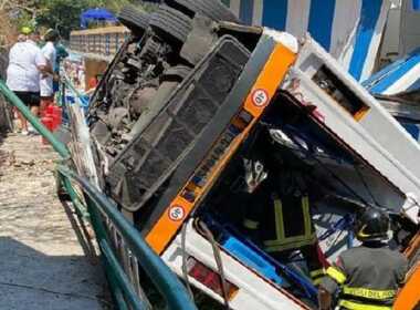Capri incidente minibus
