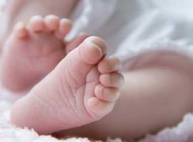 Portici neonato ustionato genitori condannati