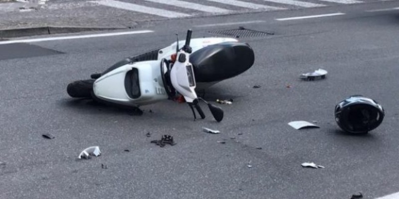 Pozzuoli incidente scooter