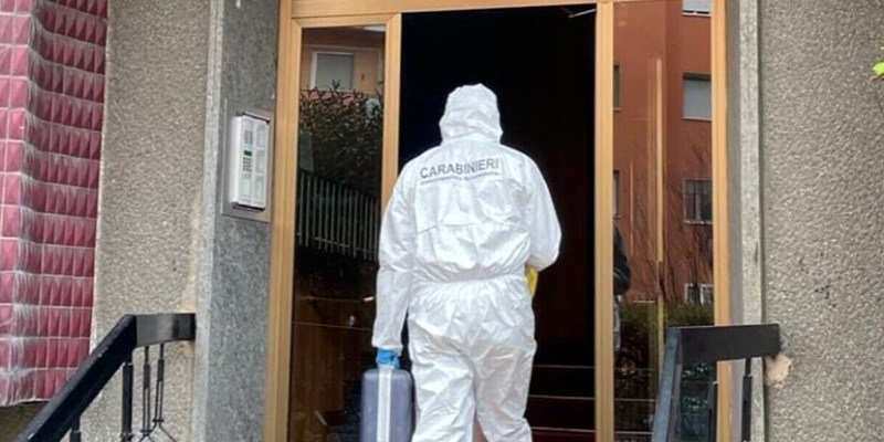 Milano 27enne trovato morto sul letto