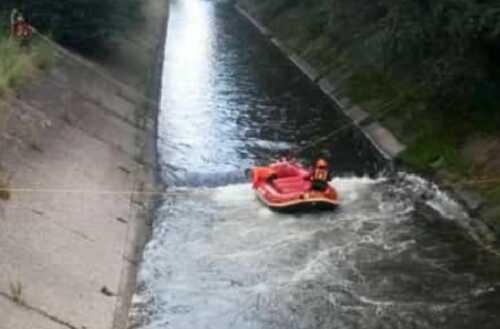 Milano 56enne cade nel canale per salvare cane