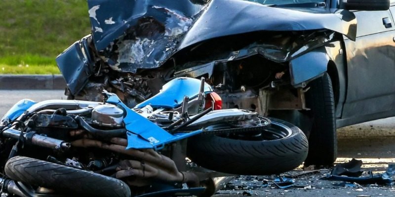 Cassino incidente auto contro moto