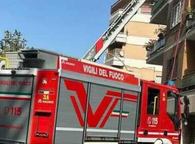 Milano scoppia incendio muore 76enne
