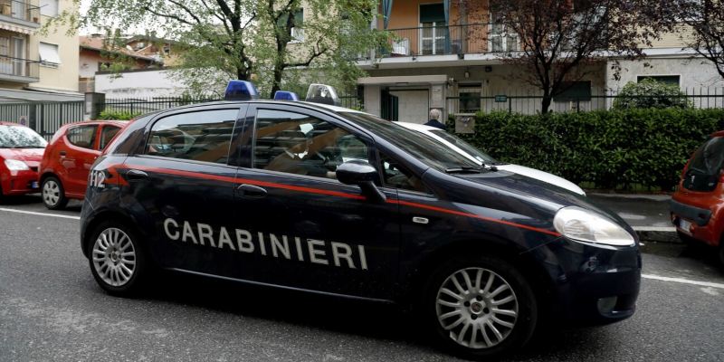 Milano 58enne violenta la figliastra